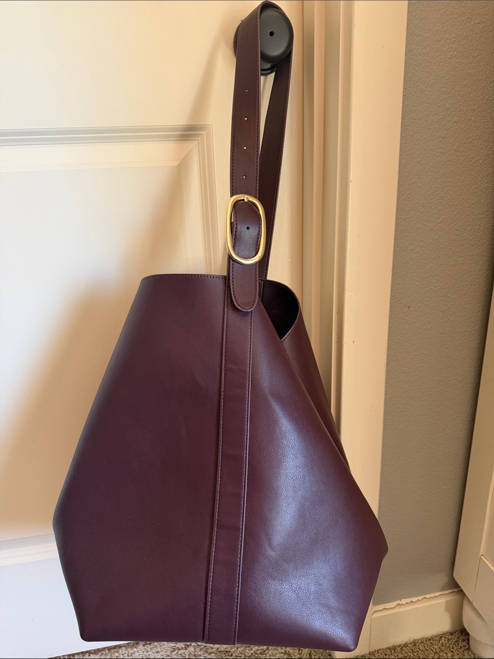 Old Navy - Zach Posen Merlot Faux Leather Carrie Bucket bag
